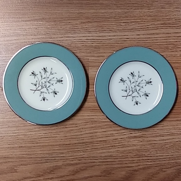 Lenox Other - 2 Kingsley by Lenox bread plates